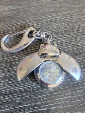 CLASSIC COLLECTION ladybudy keychain watch